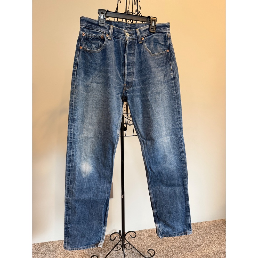 Levi's 501 Original Fit Blue Straight Leg Jeans W33 L36 Med Wash  closer to W31